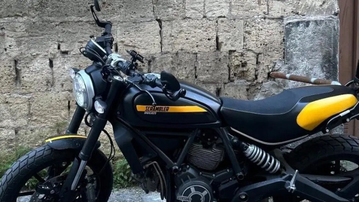 Ducati Scrambler 800 Full Throttle (2015 - 16)  (9)