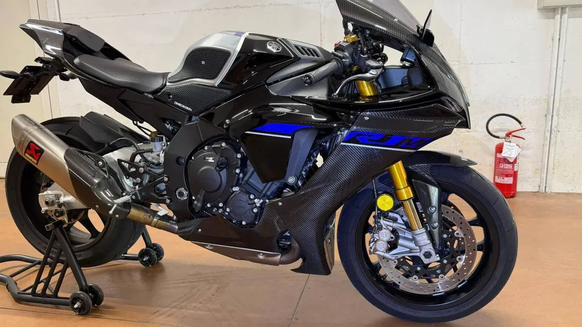 Yamaha YZF R1M (2020 - 25)  (5)