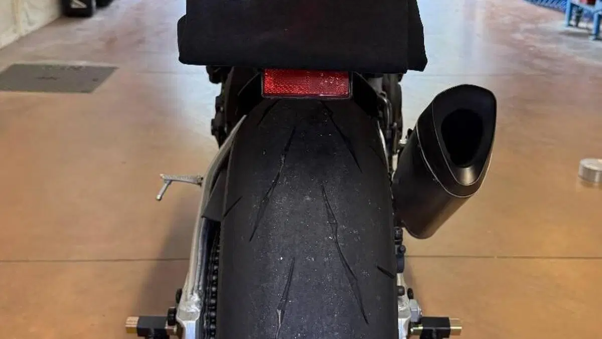 Yamaha YZF R1M (2020 - 25)  (20)