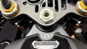 Yamaha YZF R1M (2020 - 25)  (13)