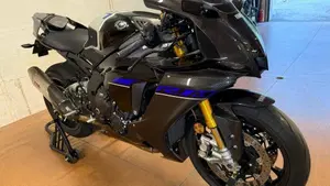 Yamaha YZF R1M (2020 - 25)  (17)