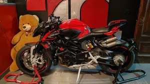 MV Agusta Brutale 1000 RS (2022 - 26)  (2)