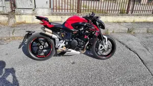 MV Agusta Brutale 1000 RS (2022 - 26)  (3)