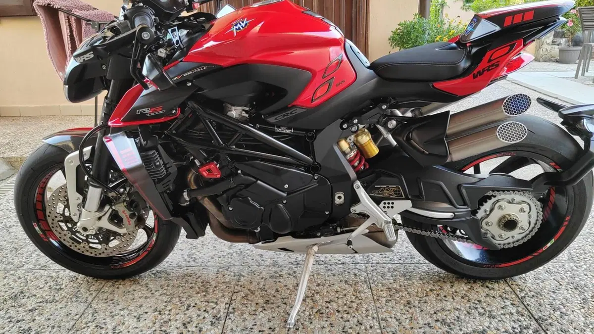 MV Agusta Brutale 1000 RS (2022 - 26)  (6)