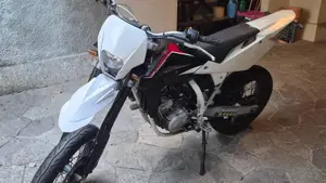 Husqvarna SMR 125 (2011 - 13)  (3)