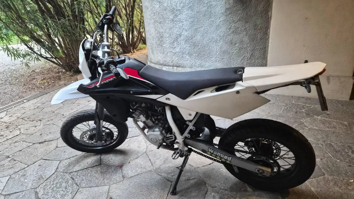 Husqvarna SMR 125 (2011 - 13)  (4)