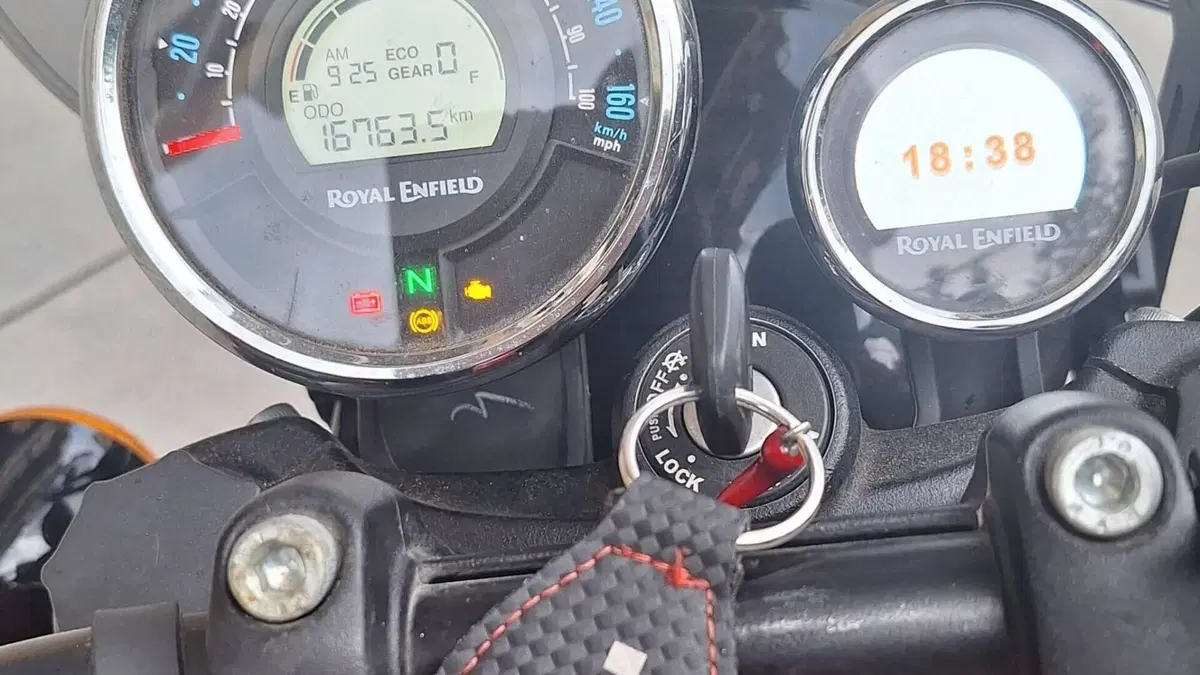 Royal Enfield Meteor 350 (2021 - 26)  (3)