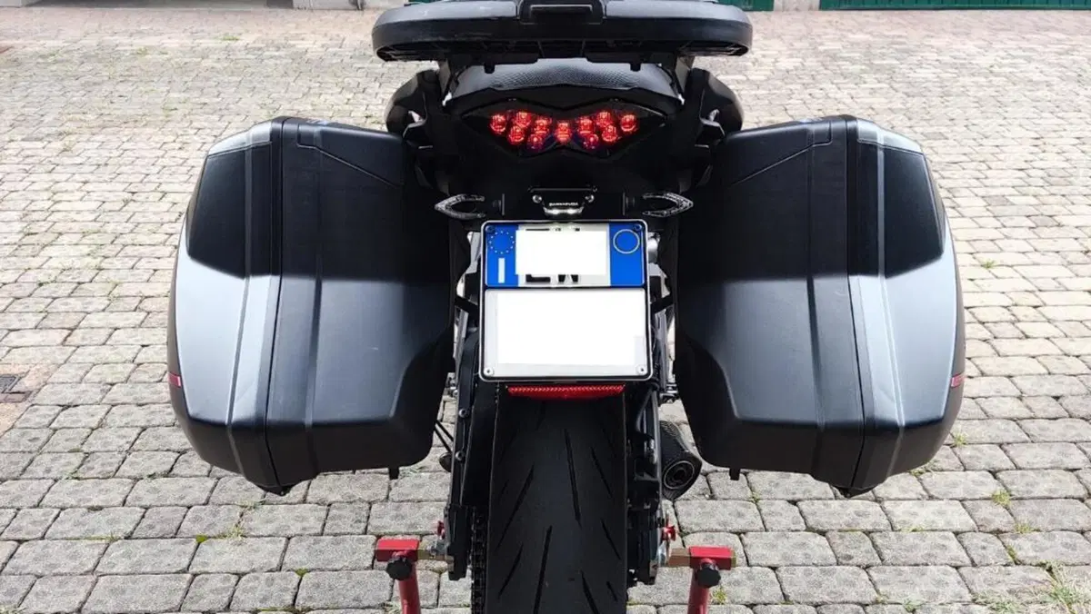Kawasaki Versys 650 Tourer Plus (2021)  (6)