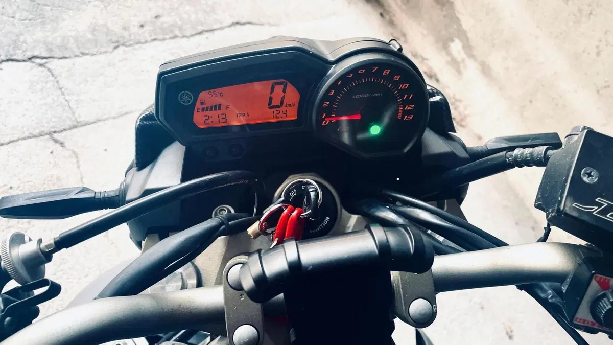 Yamaha XJ6 (2008 - 15)  (9)