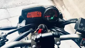 Yamaha XJ6 (2008 - 15)  (9)