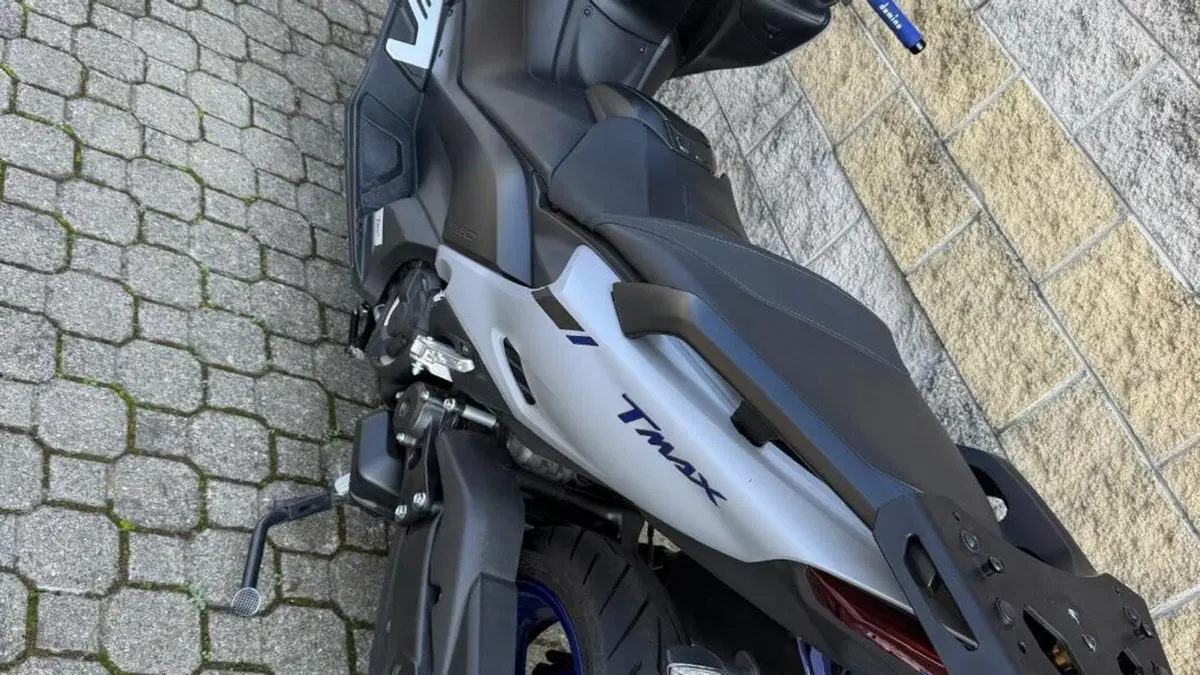Yamaha T-Max 560 (2020 - 21)  (6)