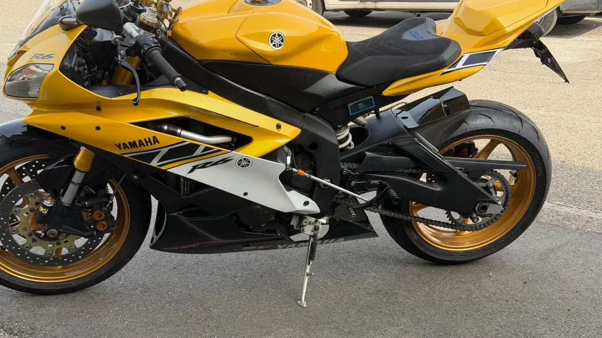 Yamaha YZF R6 (2006 - 07)  (3)