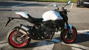 Ducati Monster 890 + (2026)  (2)