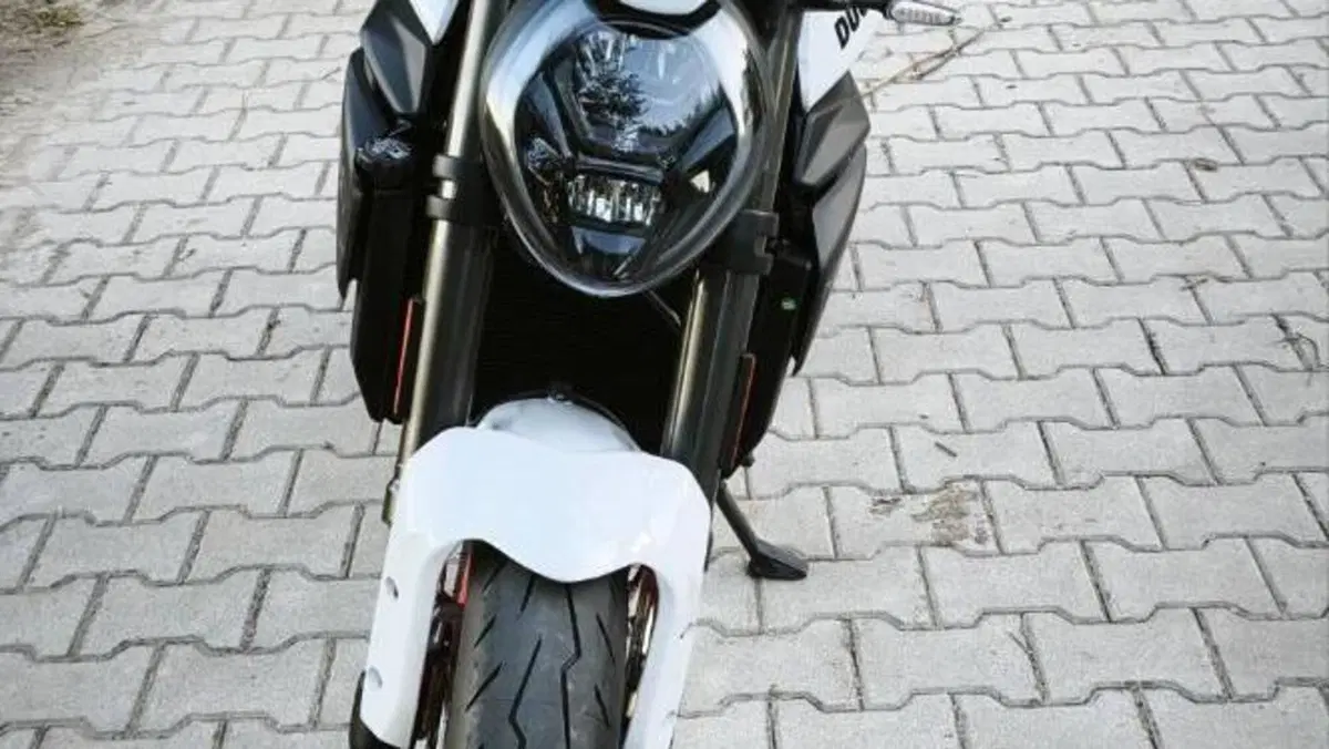 Ducati Monster 890 + (2026)  (4)