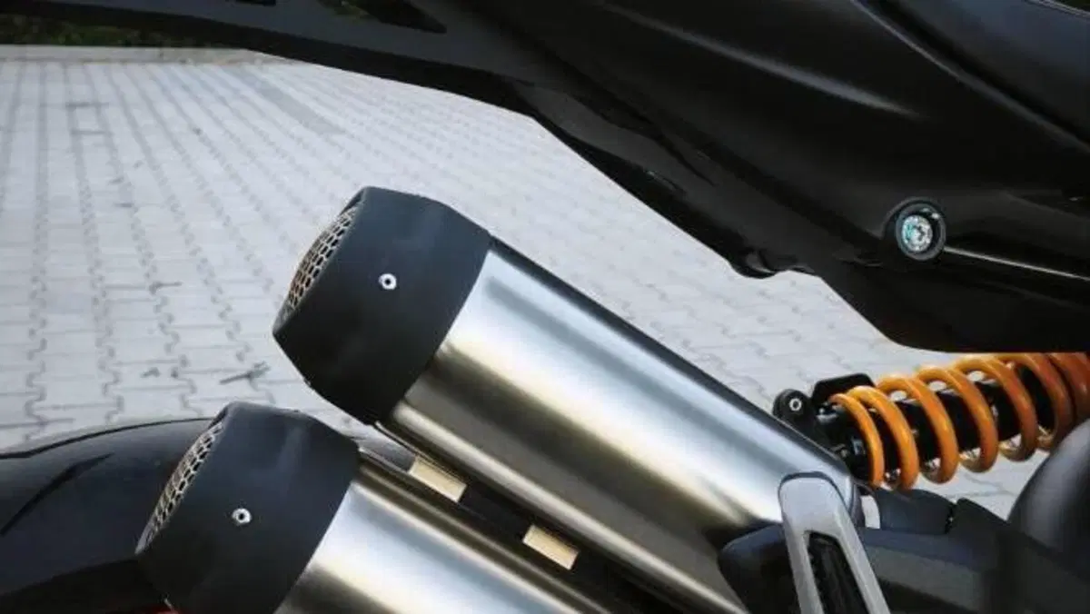 Ducati Monster 890 + (2026)  (9)