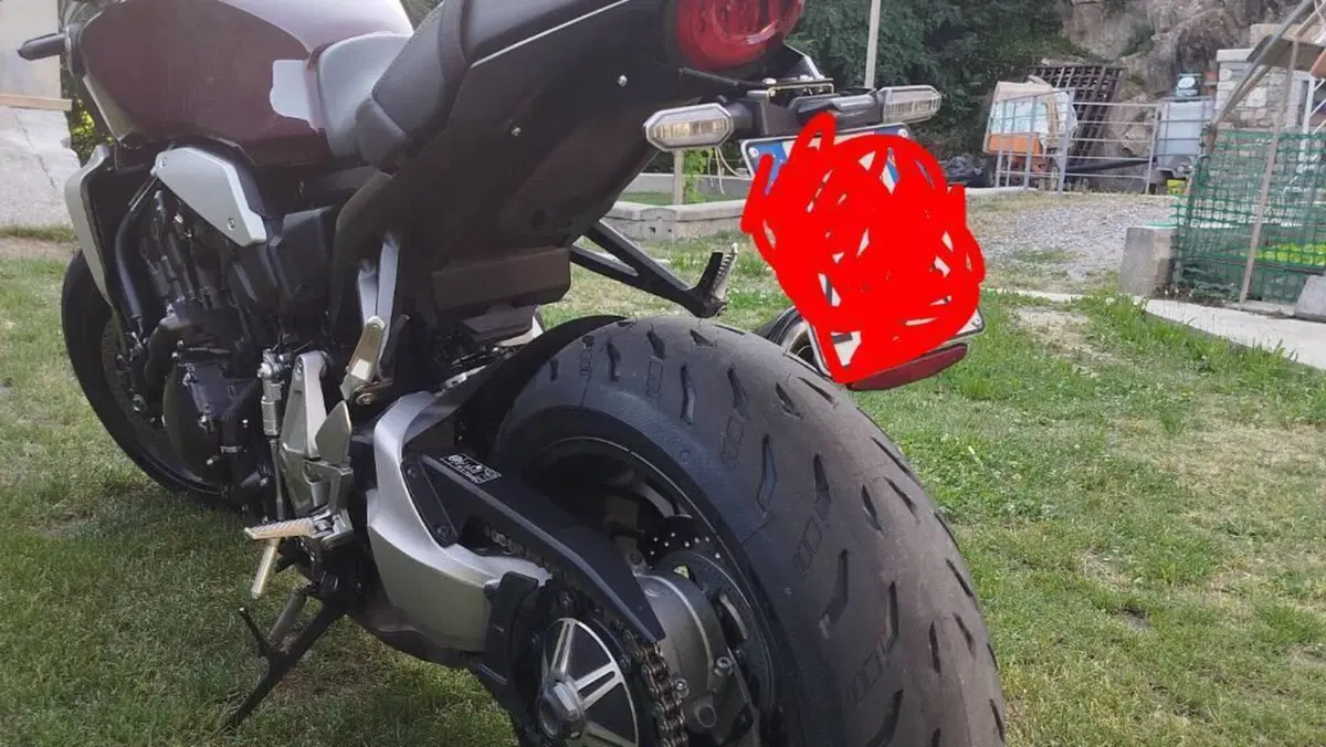 Honda CB 1000 R (2021 - 25)  (3)
