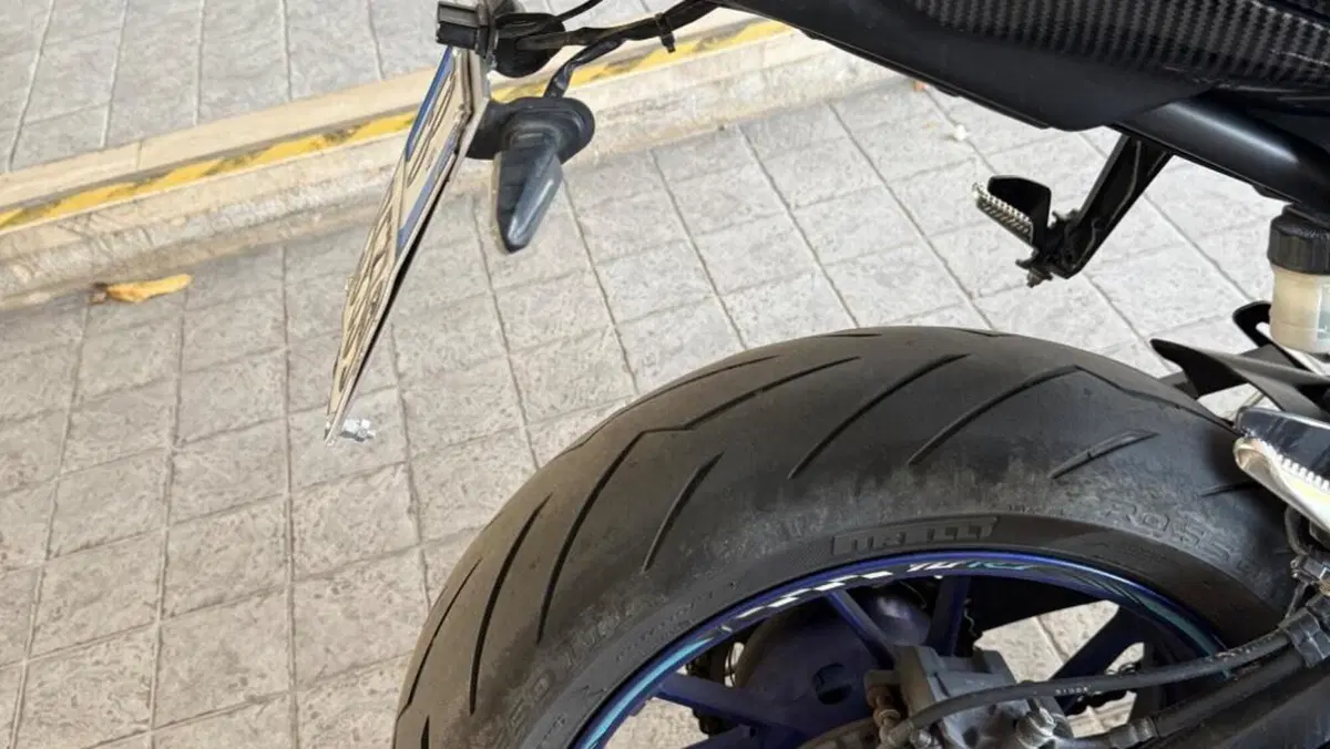 Yamaha YZF R7 (2021 - 25)  (9)