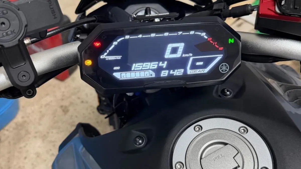 Yamaha MT-07 Pure (2023 - 25) 