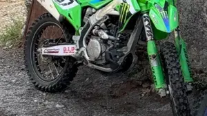 Kawasaki KX250F (2023) 