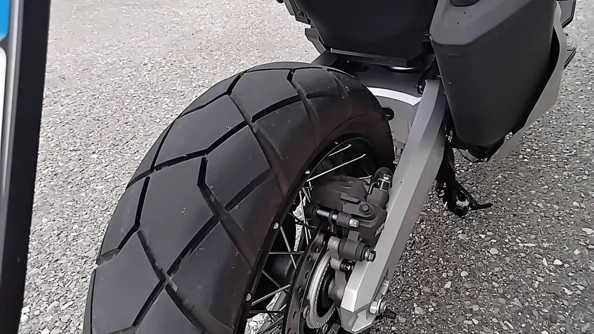 Honda X-ADV 750 (2025 - 27)  (3)