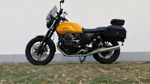 Moto Guzzi V7 II Stone (2015 - 17)  (5)
