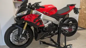 Aprilia Tuono V4 (2021 - 24)  (2)