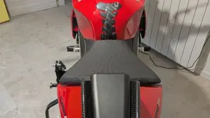 Aprilia Tuono V4 (2021 - 24)  (5)