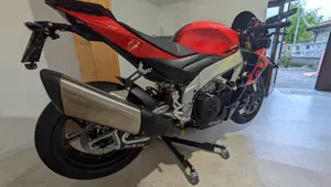 Aprilia Tuono V4 (2021 - 24)  (6)