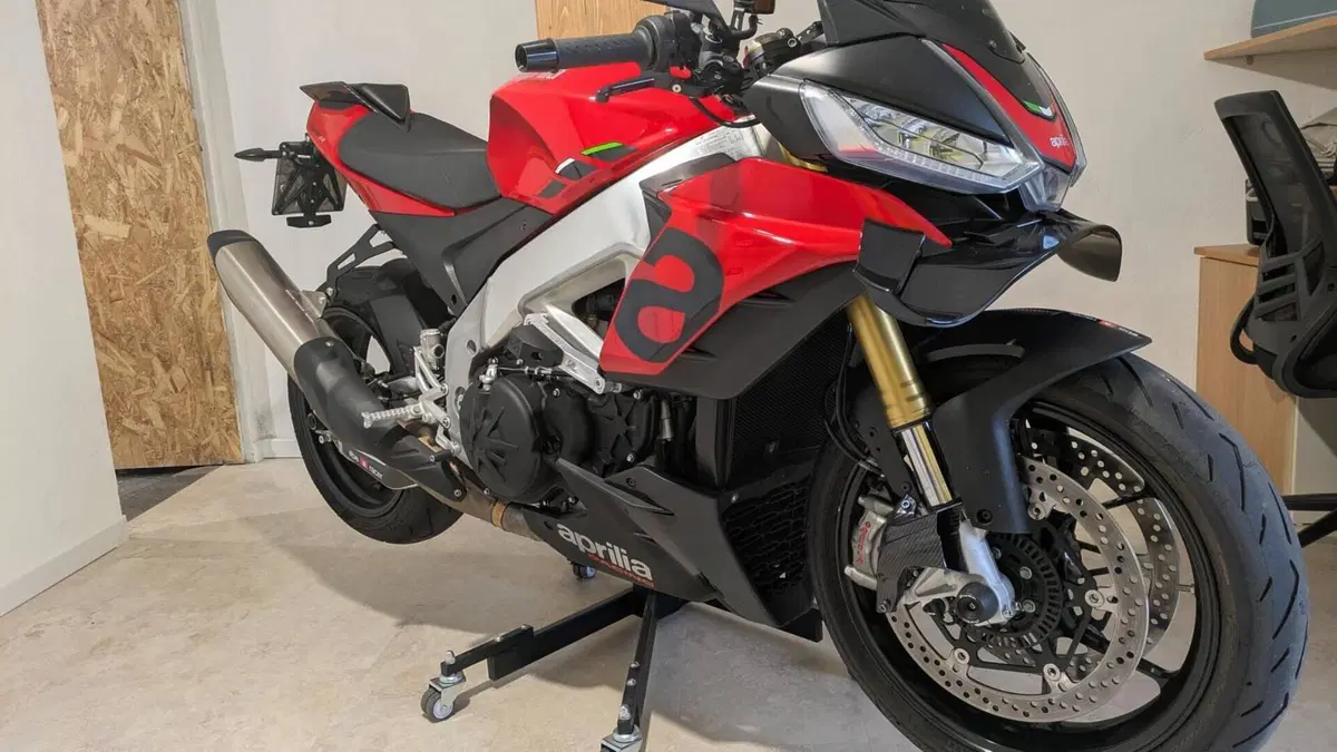 Aprilia Tuono V4 (2021 - 24)  (7)