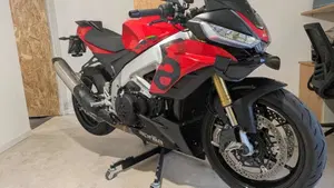Aprilia Tuono V4 (2021 - 24)  (7)