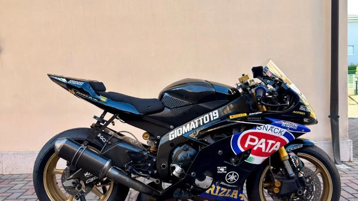 Yamaha YZF R6 (2008 - 09)  (2)