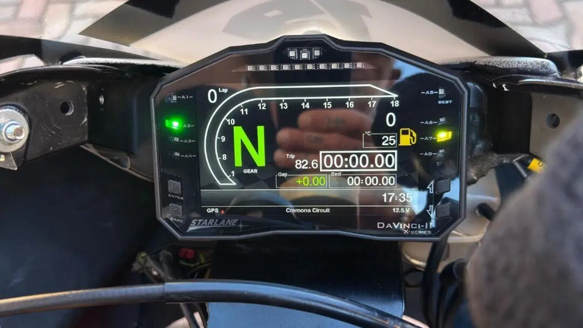 Yamaha YZF R6 (2008 - 09)  (3)