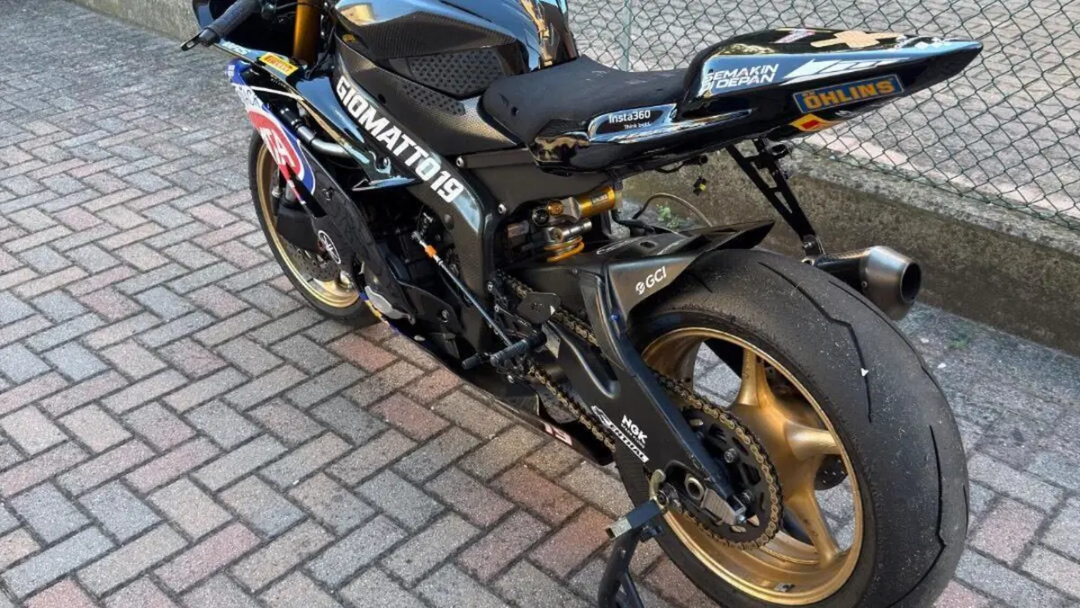Yamaha YZF R6 (2008 - 09)  (8)