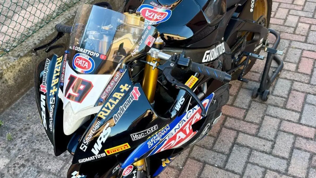 Yamaha YZF R6 (2008 - 09)  (9)