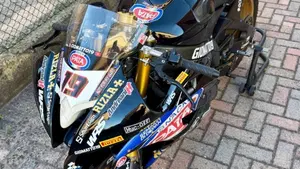 Yamaha YZF R6 (2008 - 09)  (9)