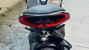 MV Agusta Dragster 800 RR Ottantesimo (2025 - 26)  (2)