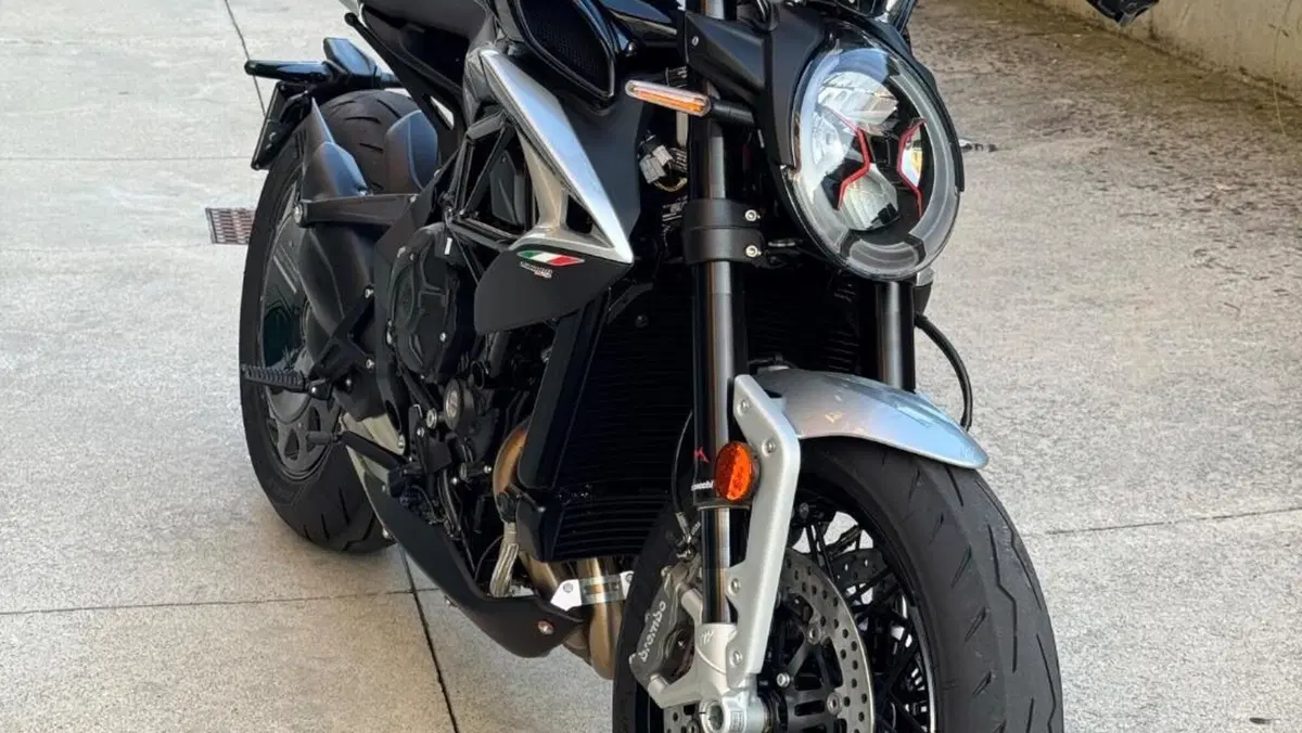 MV Agusta Dragster 800 RR Ottantesimo (2025 - 26)  (3)