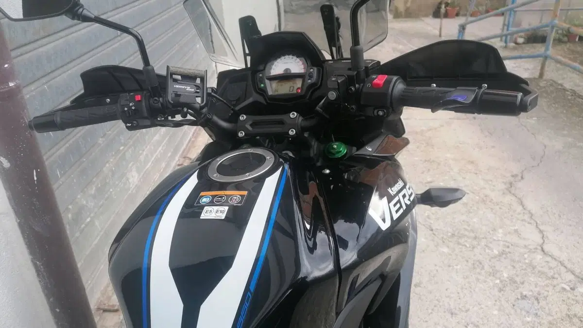 Kawasaki Versys 650 Tourer Plus (2021)  (4)