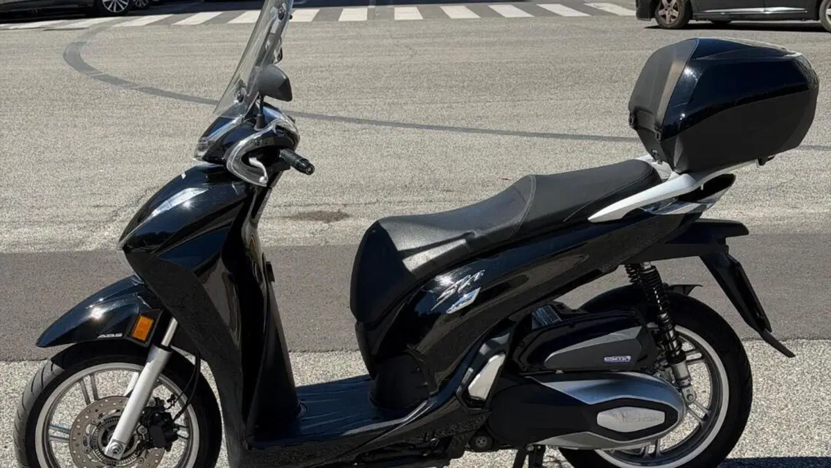 Honda SH 350 (2021 - 24)  (4)