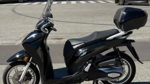 Honda SH 350 (2021 - 24)  (4)
