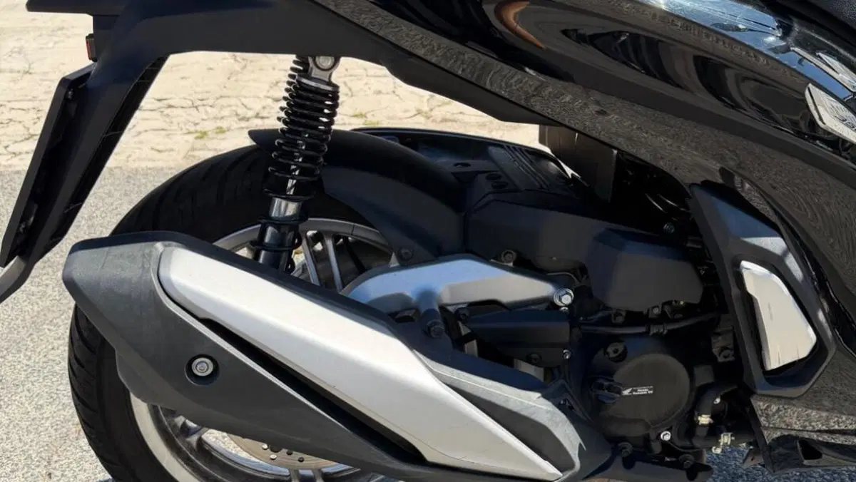 Honda SH 350 (2021 - 24)  (8)