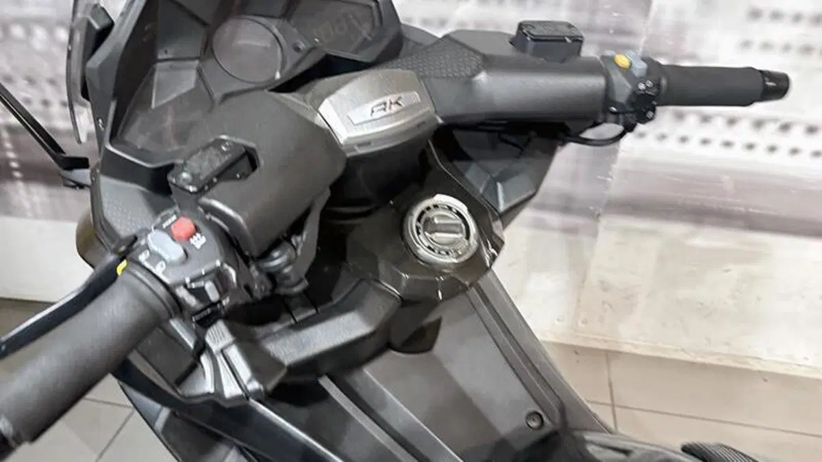 Kymco AK 550 (2017 - 19)  (6)