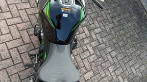 Kawasaki Z 900 SE (2025 - 27)  (6)