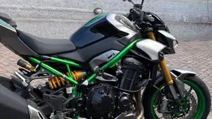 Kawasaki Z 900 SE (2025 - 27)  (8)