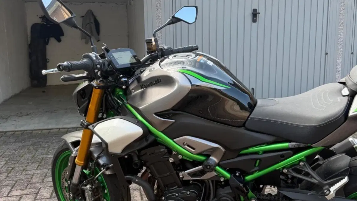 Kawasaki Z 900 SE (2025 - 27)  (9)