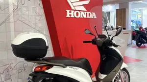 Piaggio Medley 150 ABS (2021 - 25)  (3)
