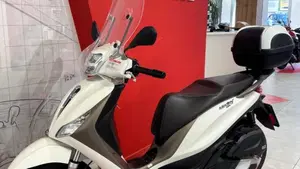 Piaggio Medley 150 ABS (2021 - 25)  (5)
