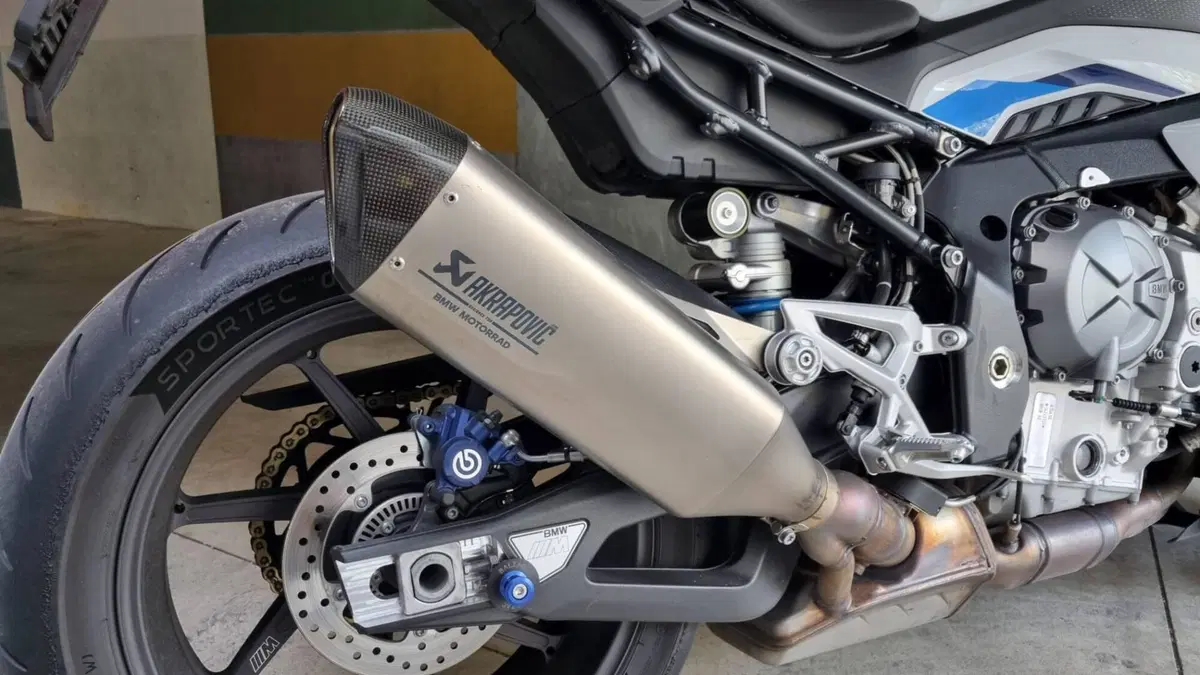 Bmw M 1000 R (2023 - 24)  (2)