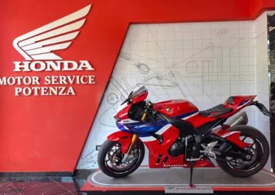 Honda CBR 1000 RR-R Fireblade (2024 - 26) - Annuncio 10110127