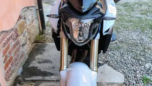 Bmw F 800 R (2015 - 16)  (3)